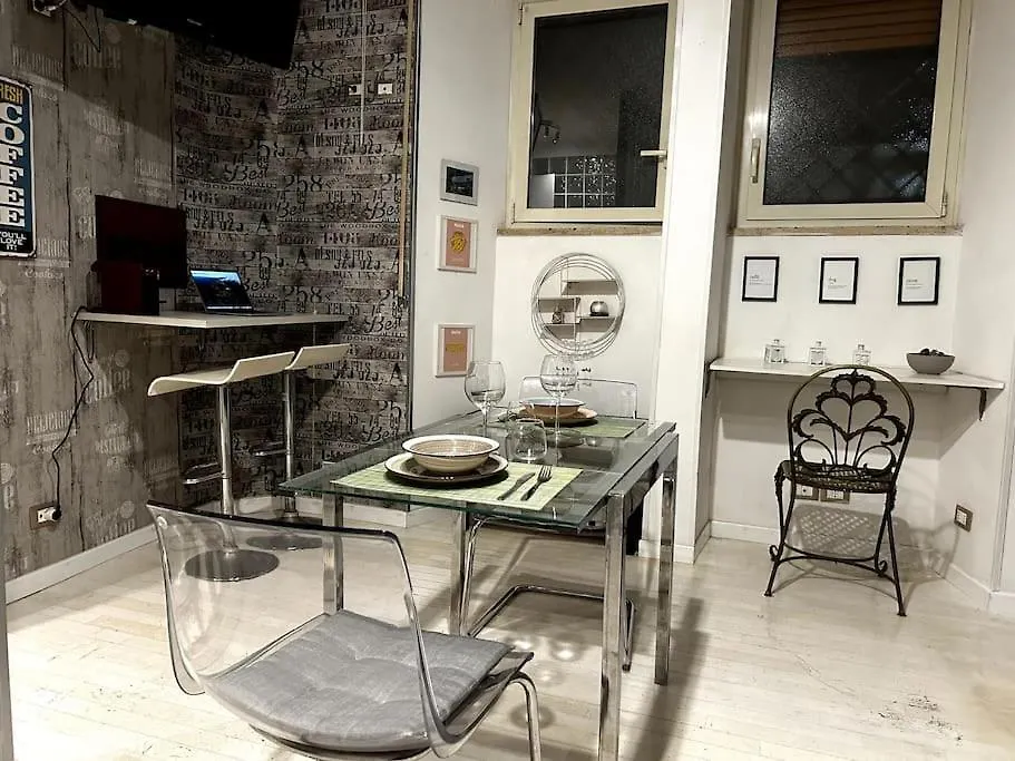 Una Settimana Nel Cozy Loft Rome 0*,  Italy